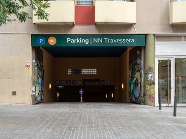 Plaza de garaje individual en alquiler en TRAVESIA GRACIA 183