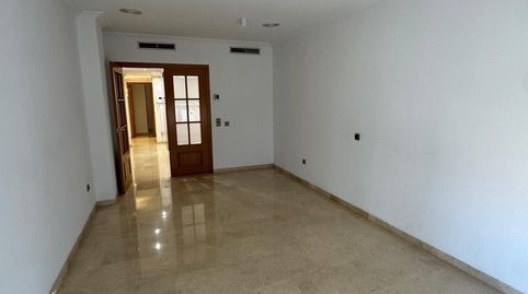 Foto 2 de Piso de alquiler en Cardenal Benlloch, Mislata
