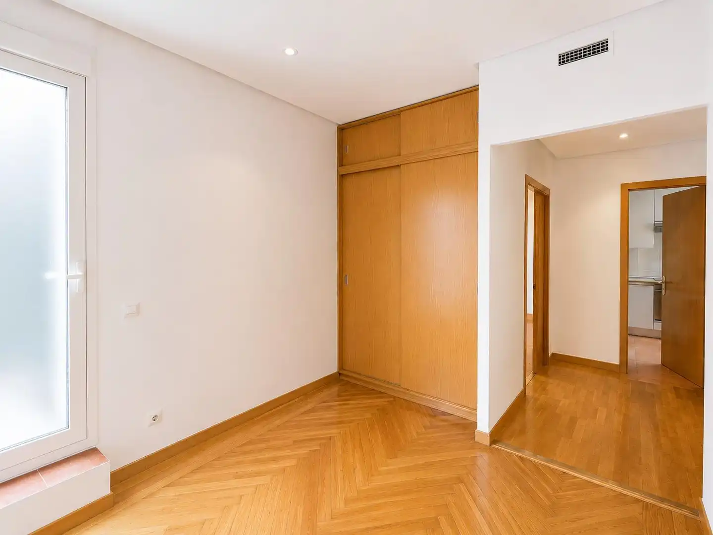 Flat for rent in Madrid  with Air Conditioner, Heating and Parquet flooring