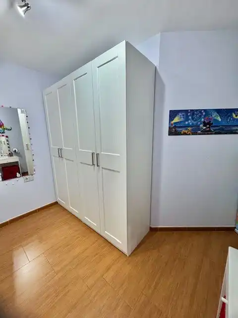 Schlafzimmer von Wohnung zum Verkauf in Sevilla mit Klimaanlage und Abstellraum