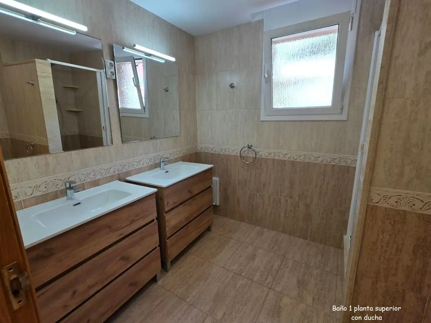 Badezimmer von Haus oder Chalet zur Miete in Sant Fost de Campsentelles mit Terrasse, Schwimmbad und Balkon