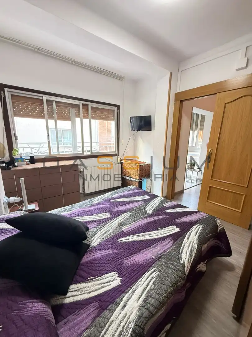 Vista exterior de Piso en venta en Cornellà de Llobregat con Calefacción y Amueblado