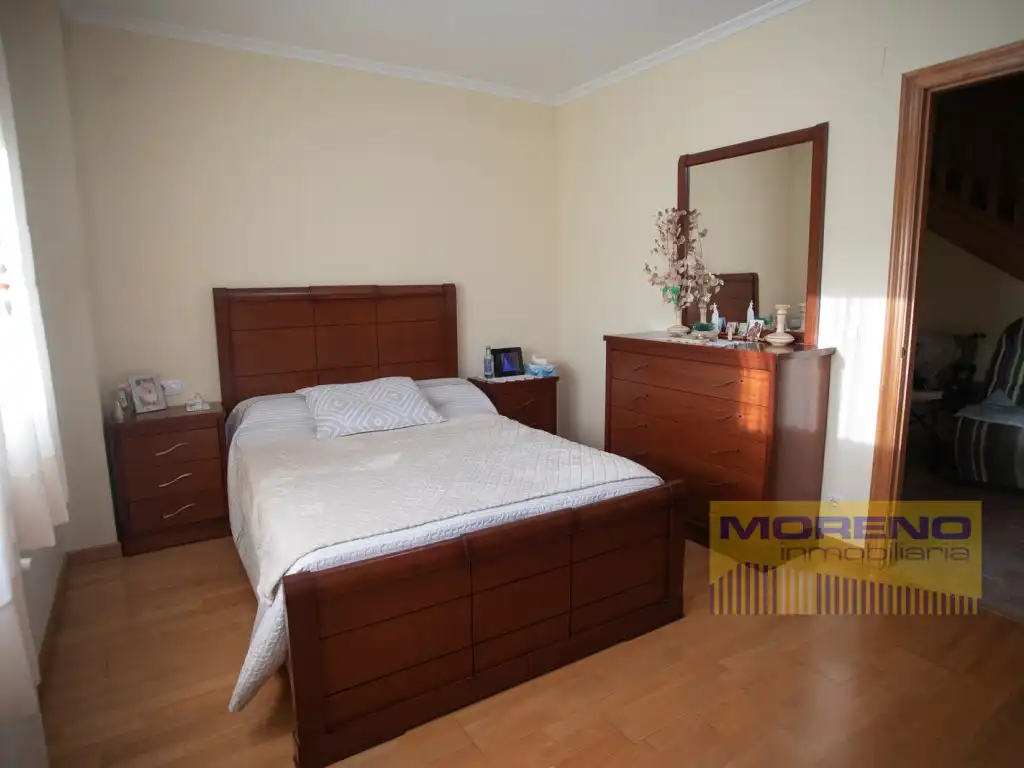 Dormitori de Casa o xalet en venda en Sarria
