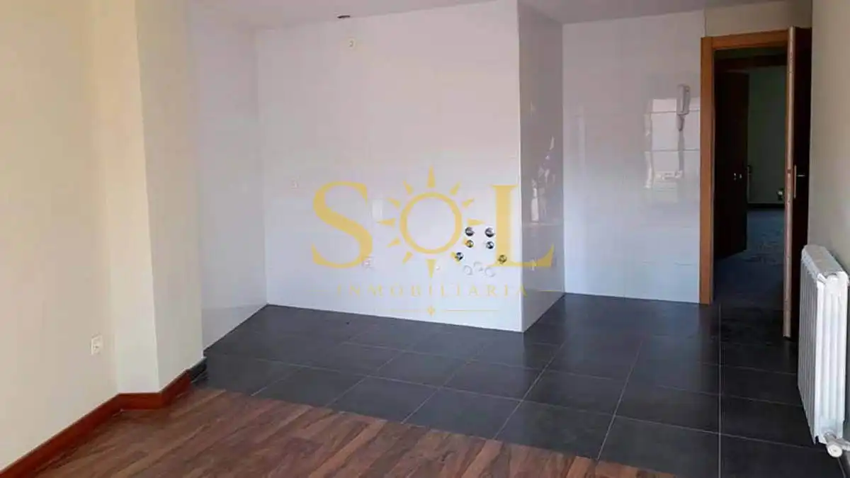 Cocina de Dúplex en venta en Puebla de Lillo con Calefacción, Parquet y Terraza