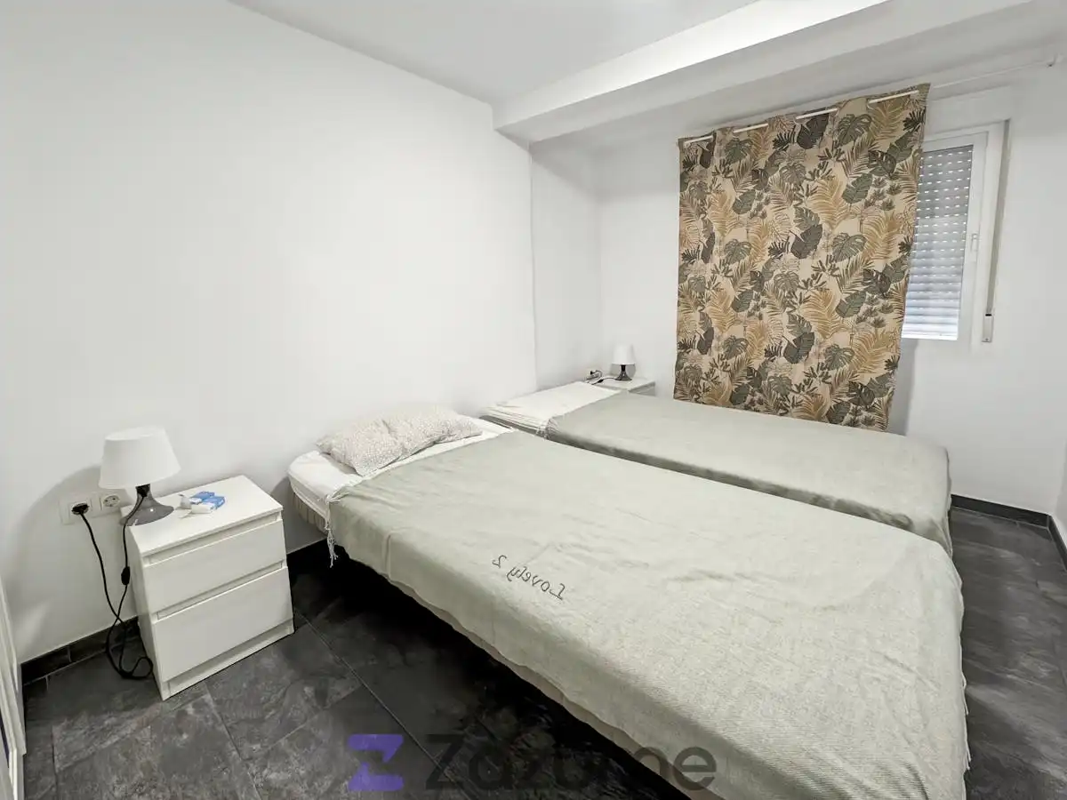 Schlafzimmer von Wohnung zur Miete in Alicante / Alacant mit Klimaanlage, Terrasse und Möbliert