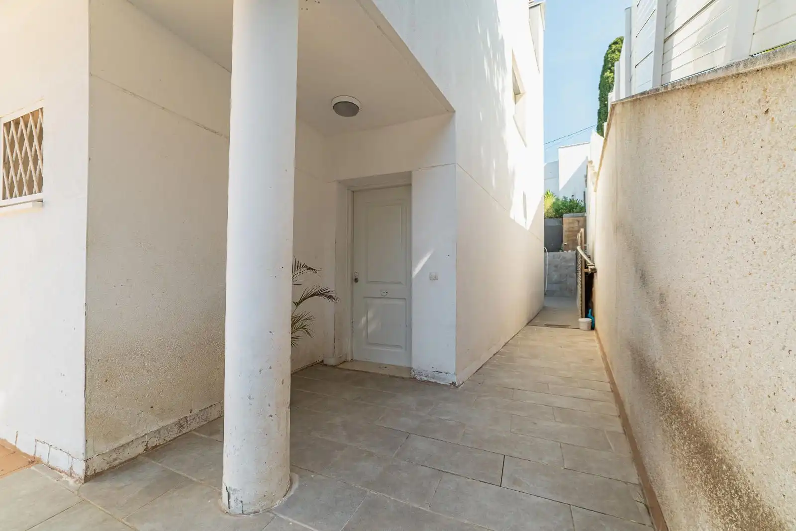 Einfamilien-Reihenhaus zum Verkauf in Canet de Mar mit Klimaanlage, Heizung und Privatgarten
