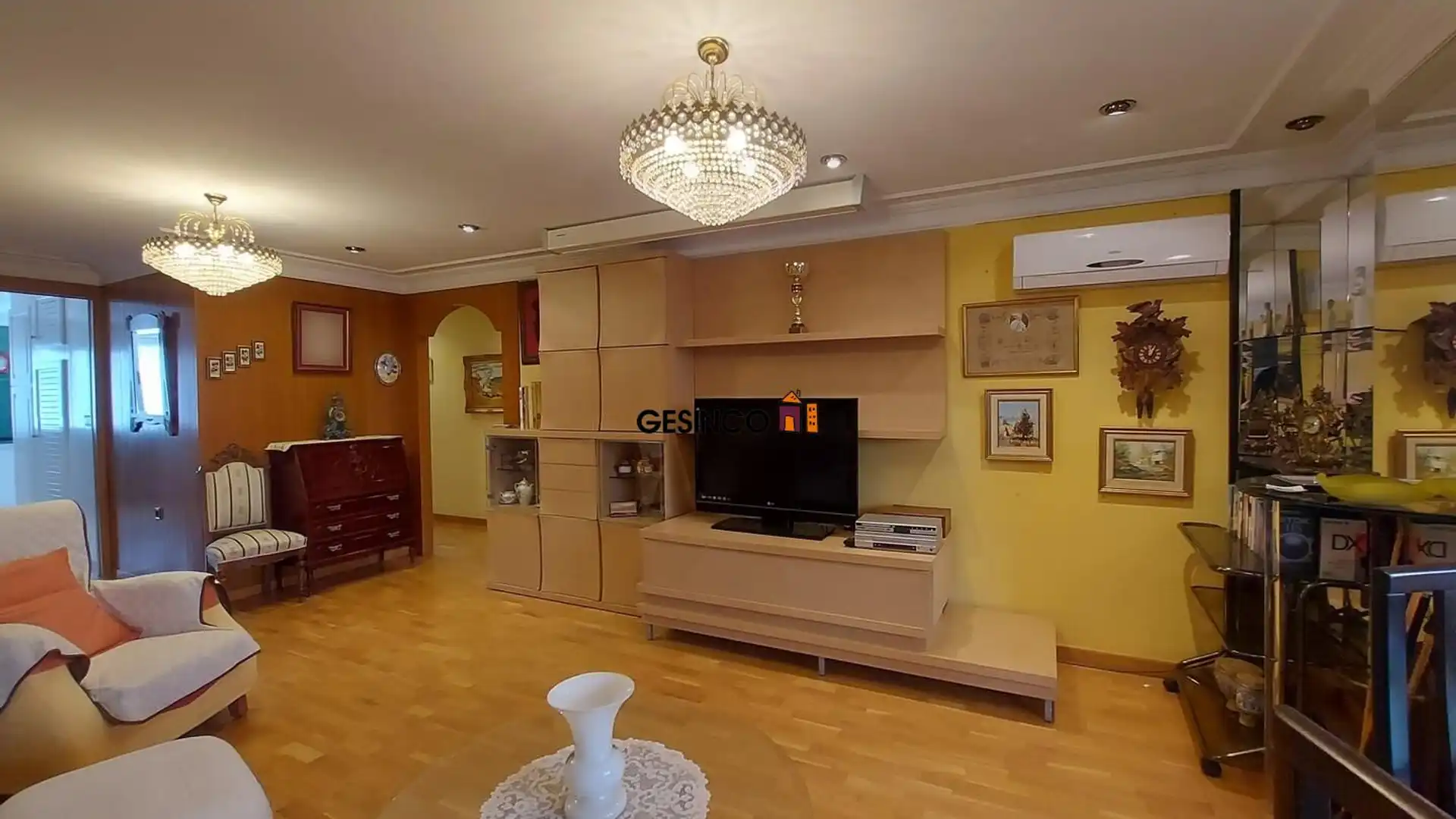 Sala de estar de Piso en venta en Xàtiva con Aire acondicionado, Parquet y Trastero