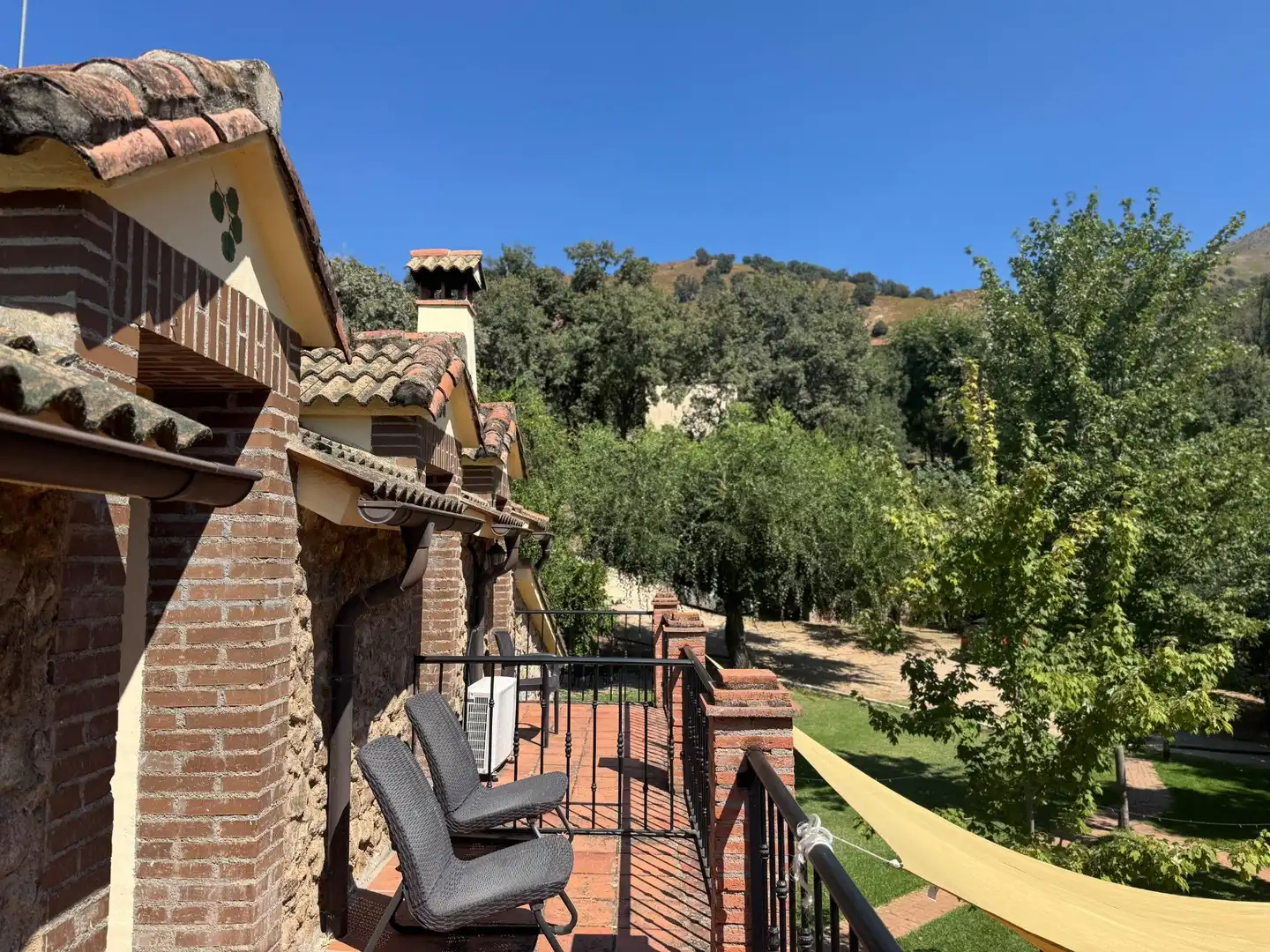Terrassa de Casa o xalet en venda en Candeleda amb Aire condicionat, Calefacció i Jardí privat