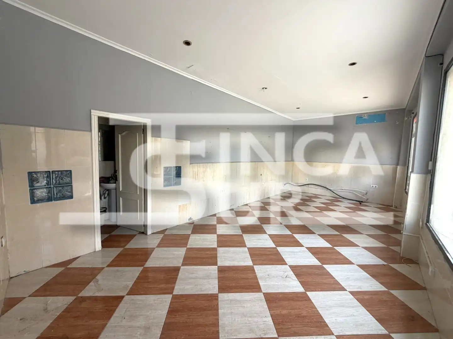 Local comercial en venta en Avenida Luis Buñuel 6, imagen 6