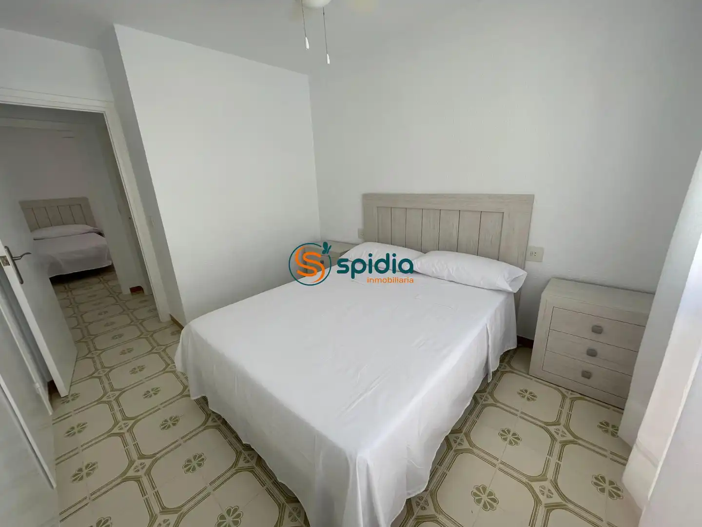 Habitación de Apartamento de alquiler en Águilas con Balcón