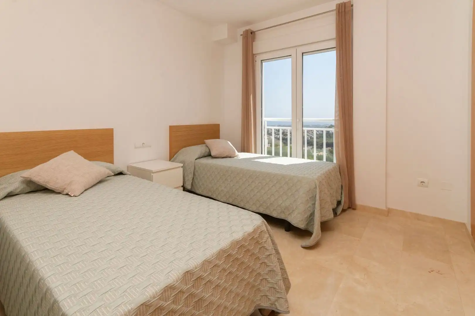 Habitación de Apartamento en venta en Pego con Aire acondicionado, Calefacción y Jardín privado