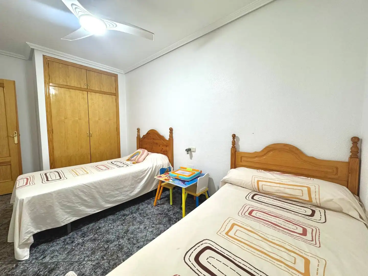 Habitación de Apartamento en venta en San Pedro del Pinatar con Aire acondicionado, Calefacción y Amueblado