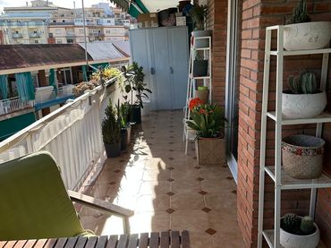 Piso con ascensor en venta en Castell - Poble Vell