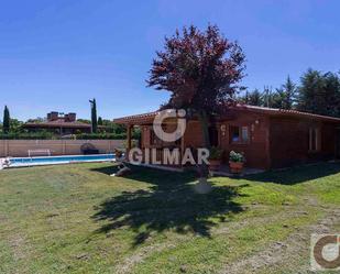 Jardí de Casa o xalet en venda en  Madrid Capital amb Piscina