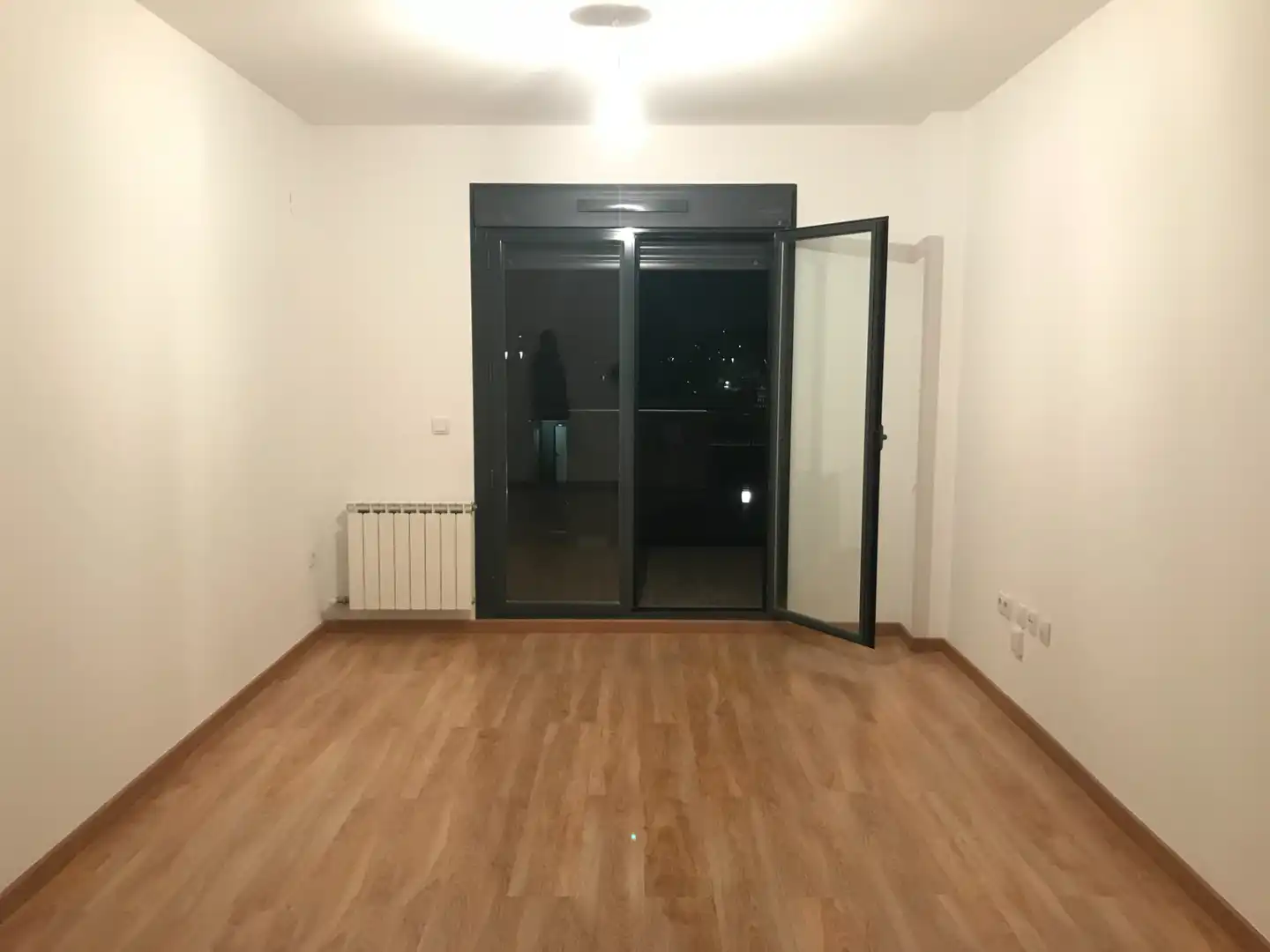 Wohnzimmer von Wohnung zur Miete in Maracena mit Heizung, Parkett und Terrasse