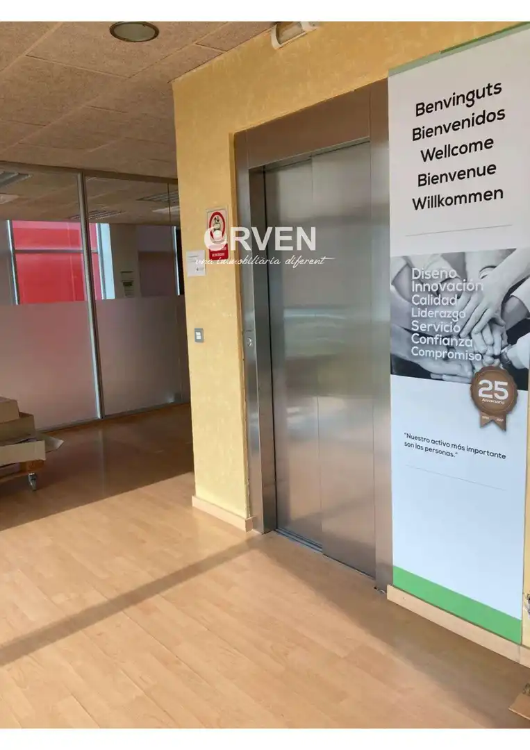 Industriegebäude mit Aufzug zur Miete in Poniol, imagen 4