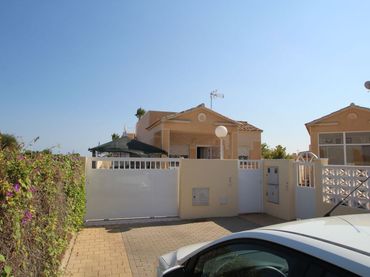 Villa avec piscine à vendre à Avenida de las urracas