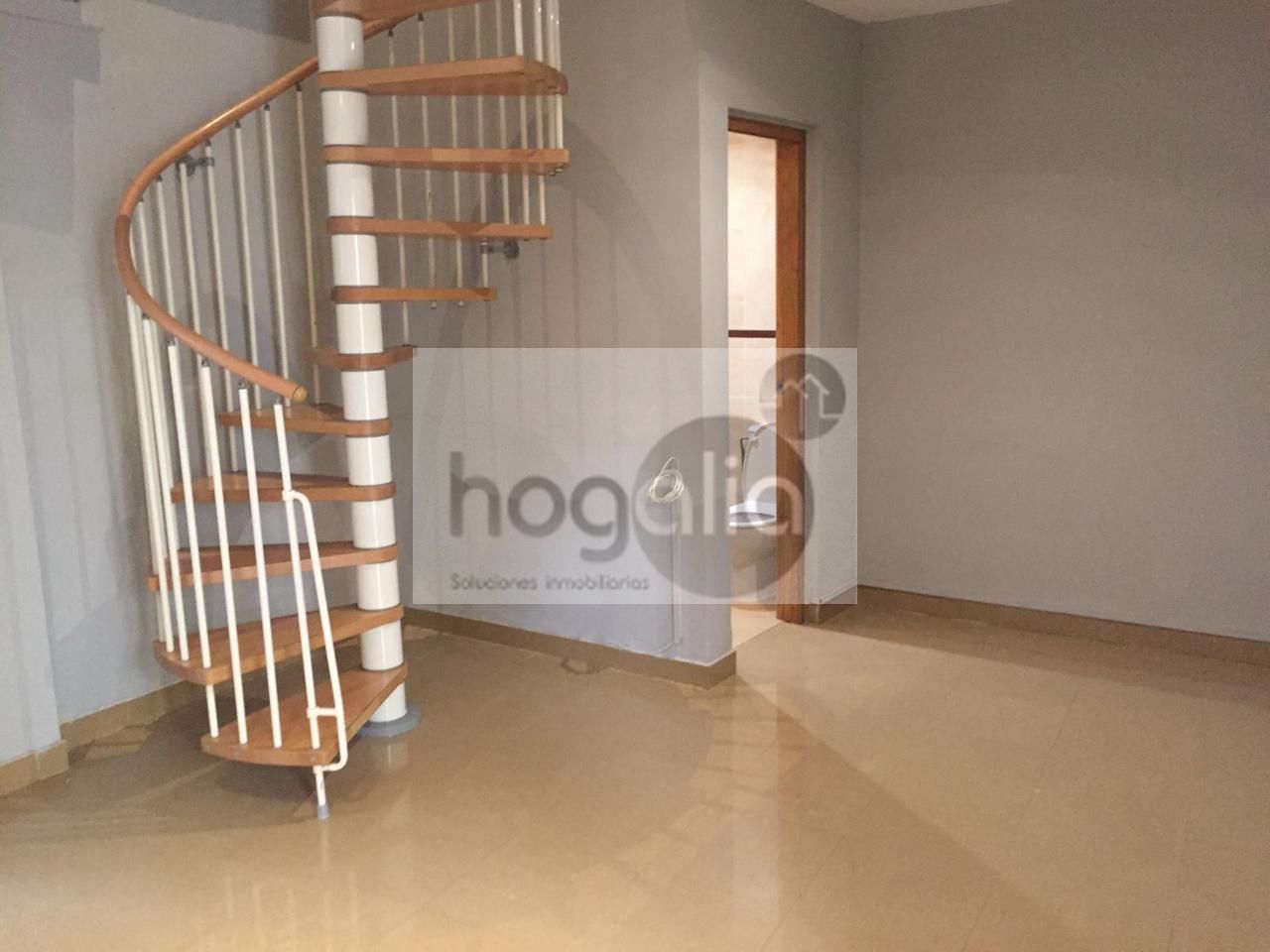 Duplex to rent in  Sevilla Capital  with Air Conditioner