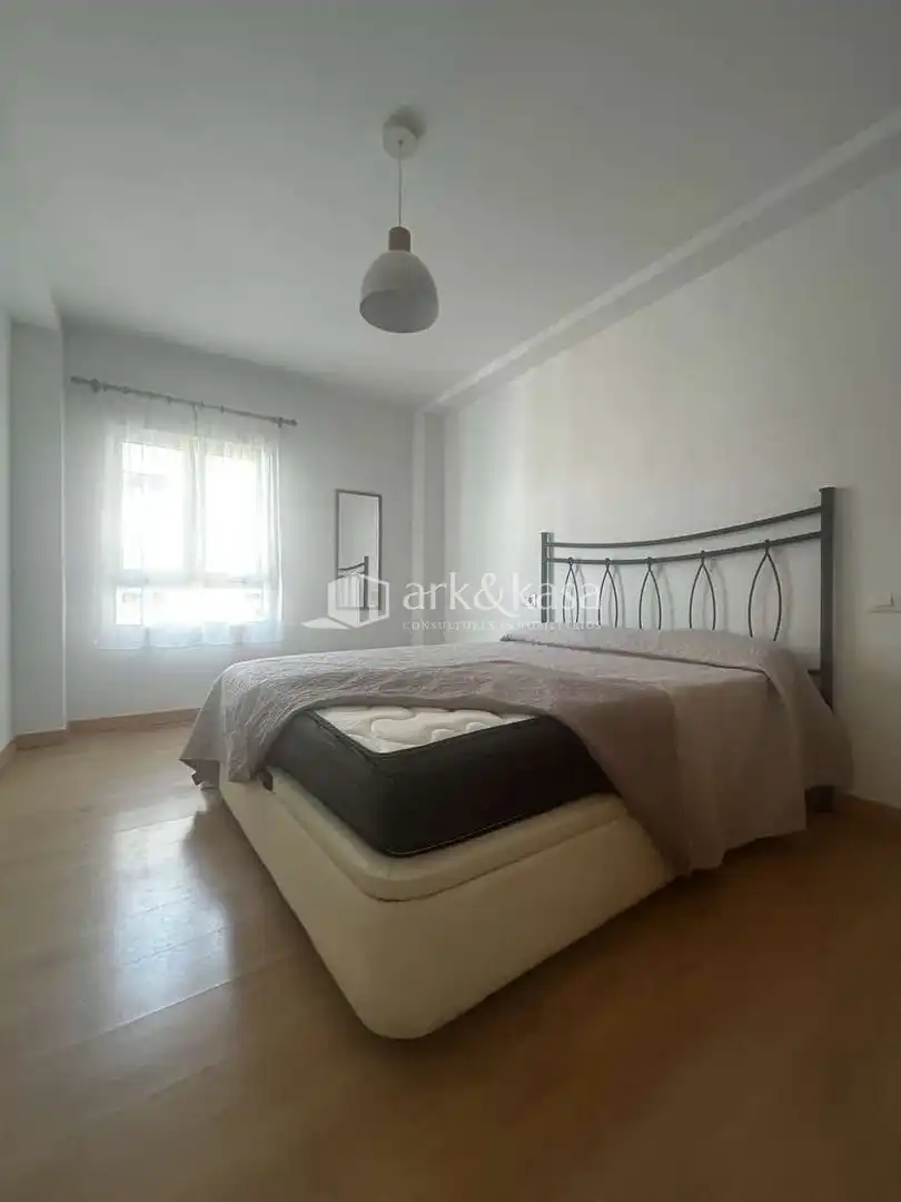Habitación de Piso de alquiler en Valencia con Amueblado, Horno y Microondas