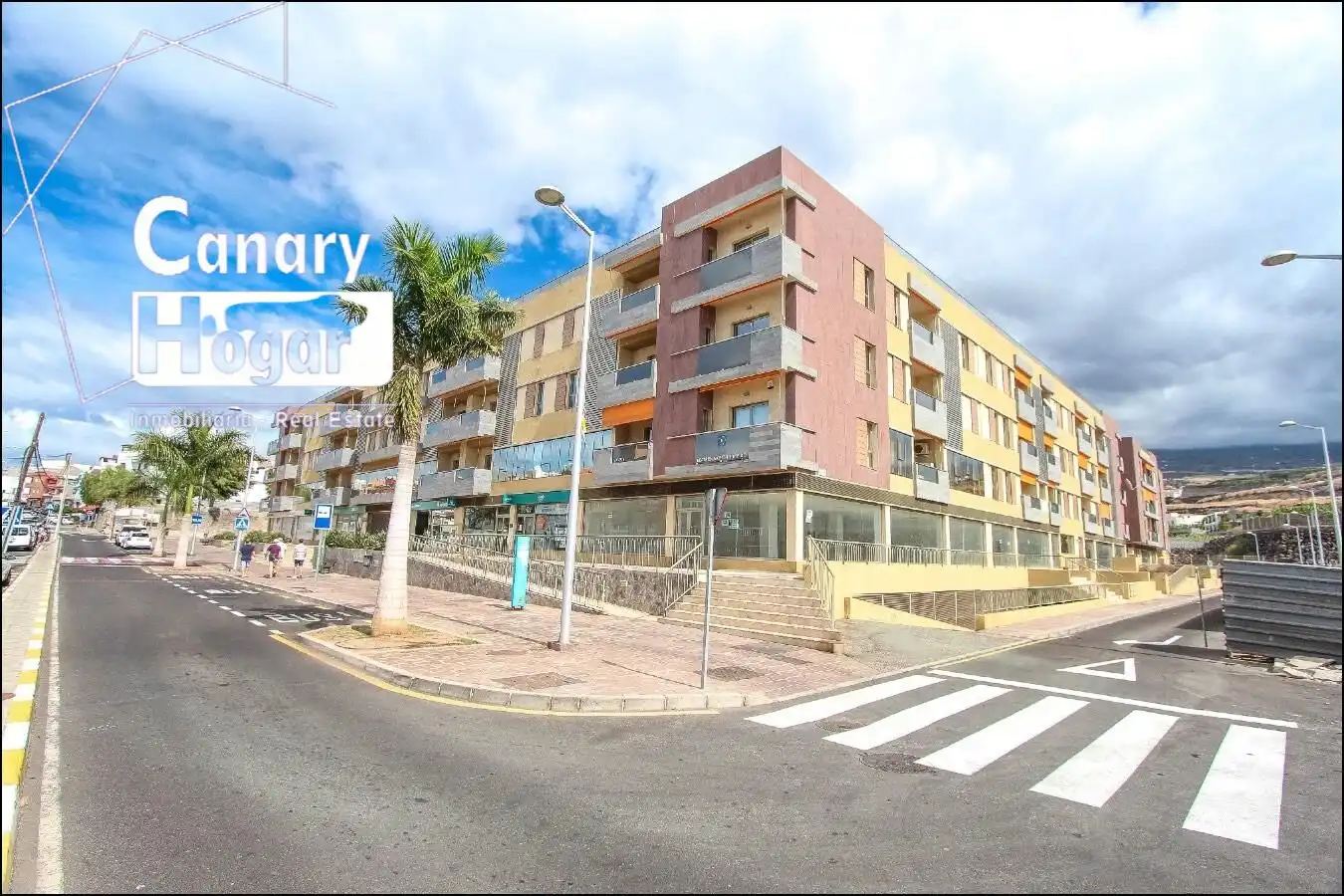 Vista exterior de Apartament en venda en Guía de Isora amb Terrassa, Traster i Moblat