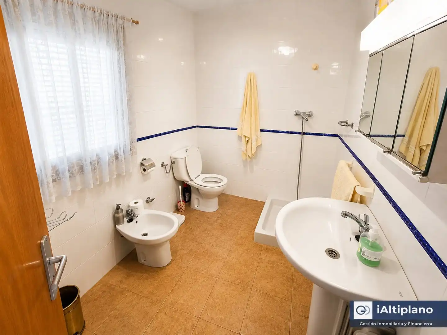 Baño de Casa o chalet en venta en Baza con Terraza y Amueblado