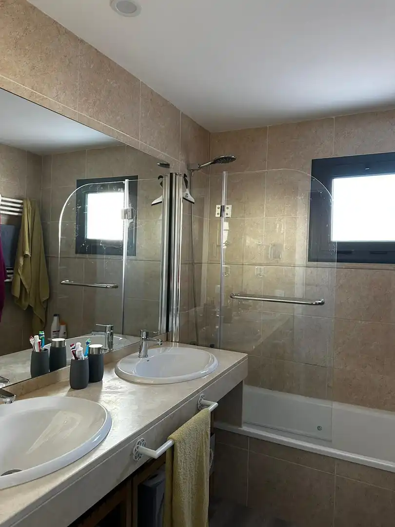 Baño de Casa o chalet en venta en Calafell con Aire acondicionado, Calefacción y Jardín privado