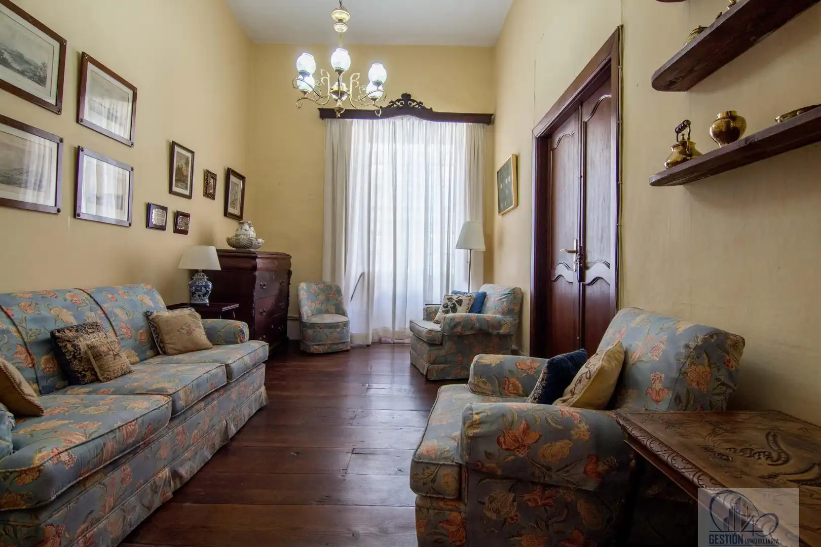Living room of Houses for sale in San Cristóbal de la Laguna  with Terrace, Storage room and Alarm