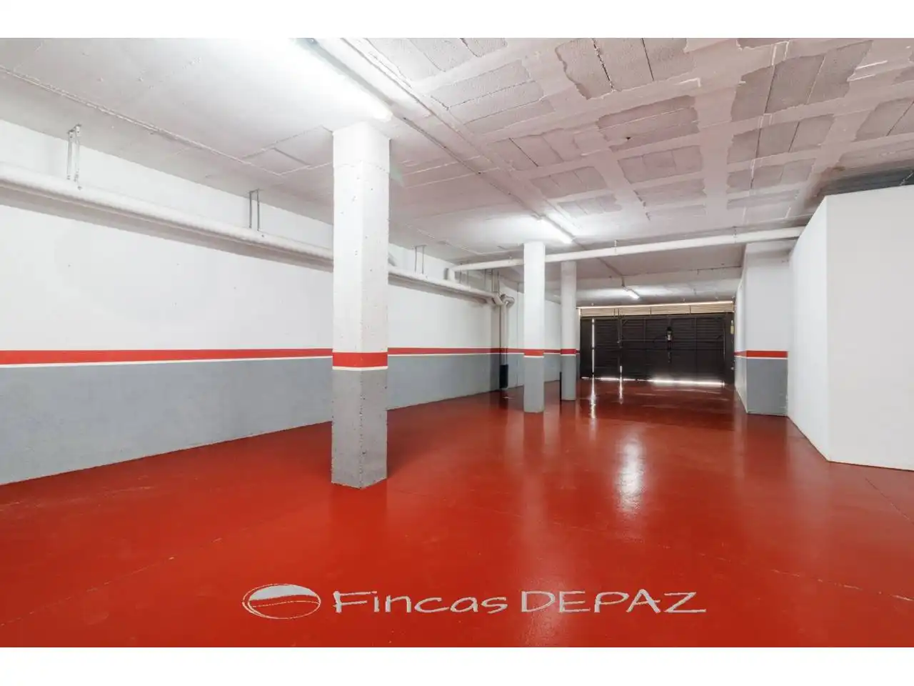 Parking of Houses for rent in Can Roca
