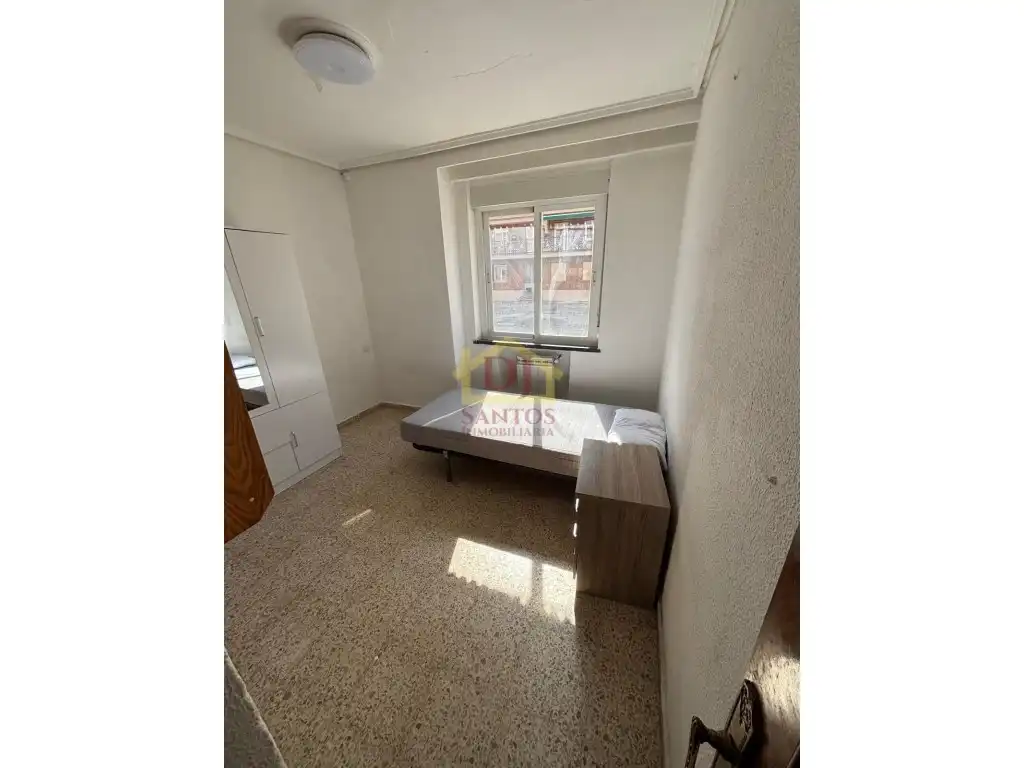 Schlafzimmer von Wohnung zum Verkauf in Salamanca
