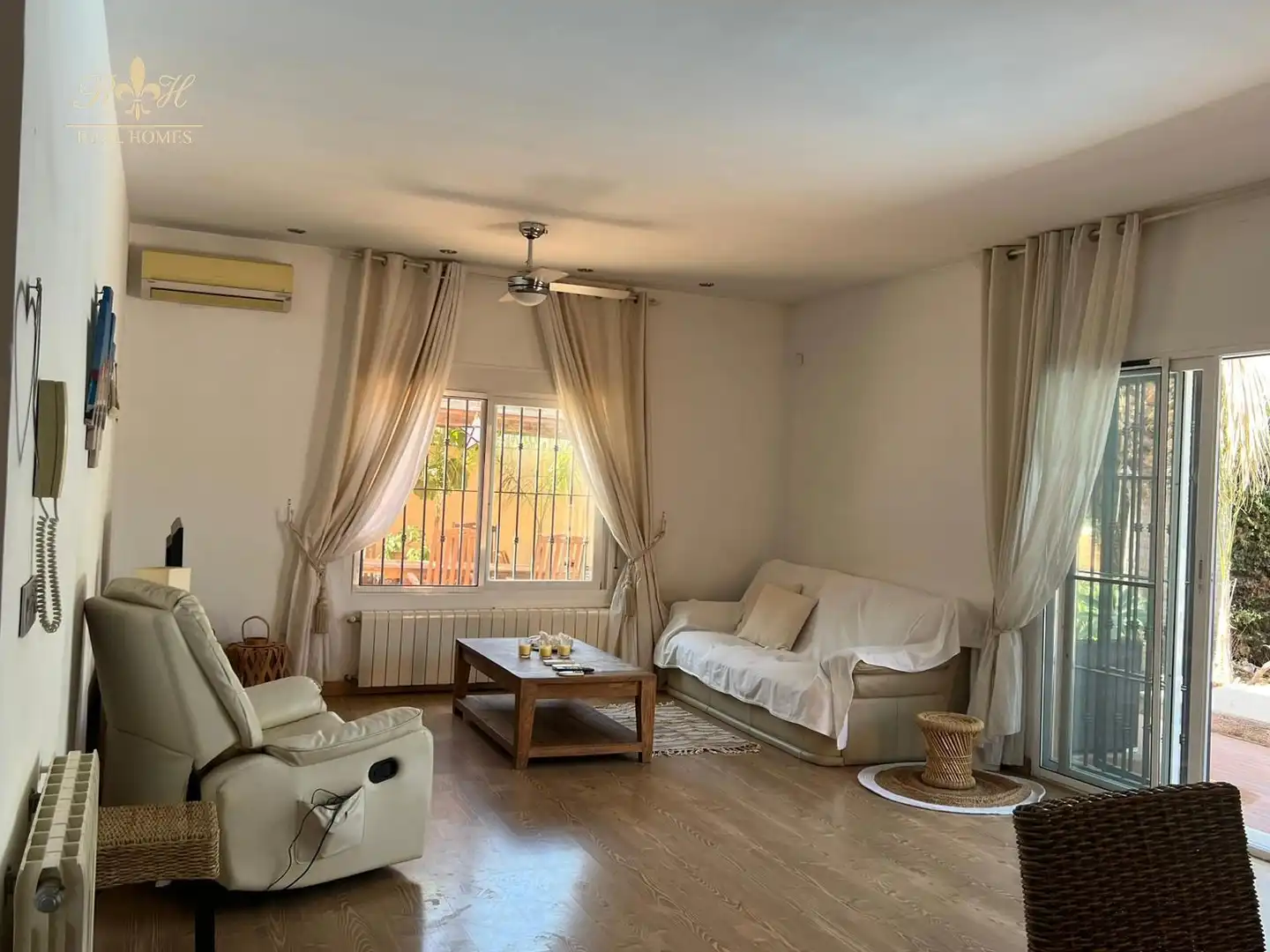 Sala de estar de Casa o chalet de alquiler en L'Alfàs del Pi con Aire acondicionado, Trastero y Piscina