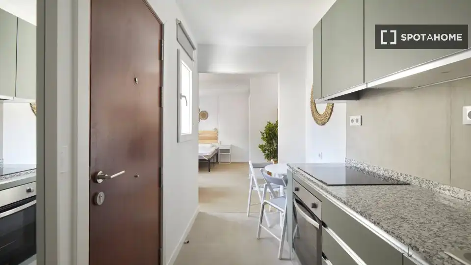 Dormitori de Apartament per a compartir en Barcelona amb Aire condicionat, Calefacció i Terrassa