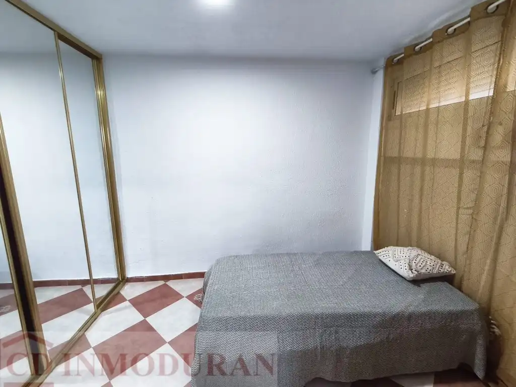 Schlafzimmer von Dachboden zum Verkauf in Alicante / Alacant