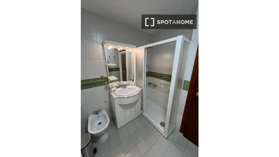 Habitación en Almenara -Ventilla