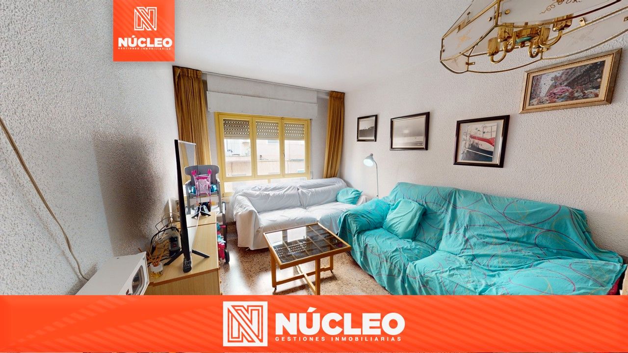 Living room of Flat for sale in Elche / Elx  with Terrace and Furnished