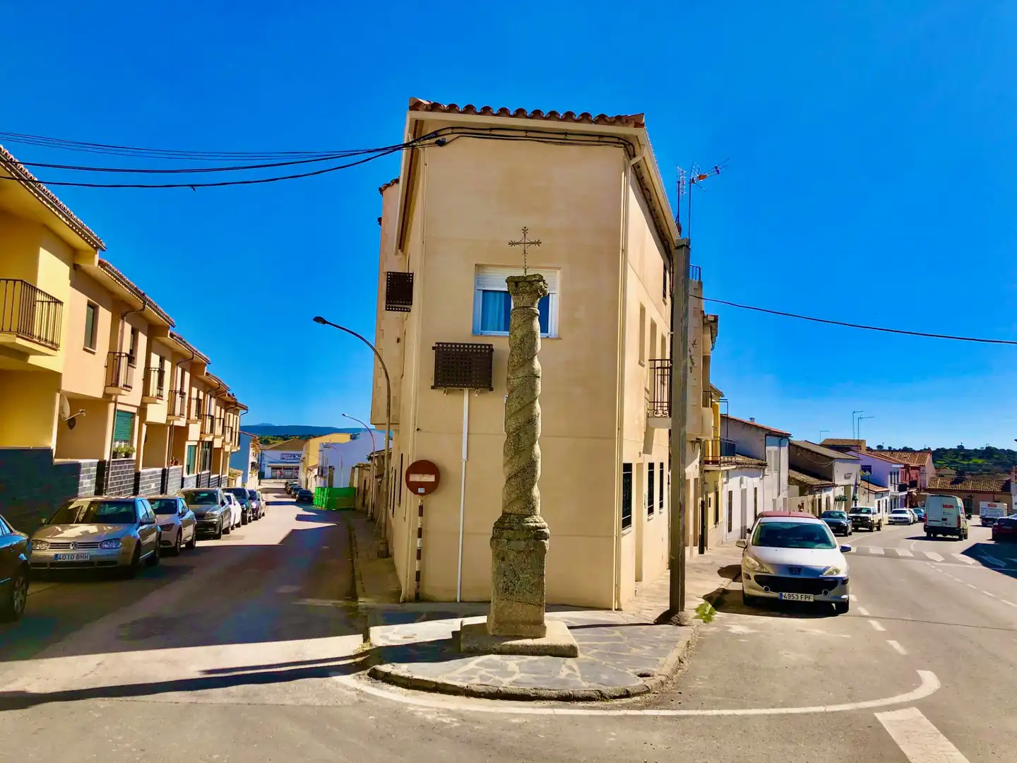 Außenansicht von Wohnung zur Miete in Trujillo mit Klimaanlage, Heizung und Abstellraum