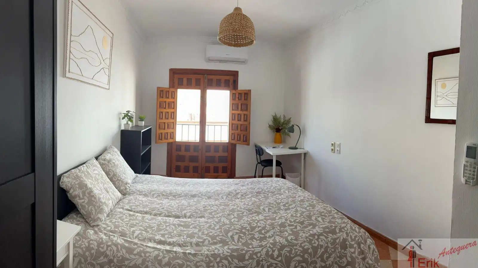 Bedroom of Flat for share in Antequera