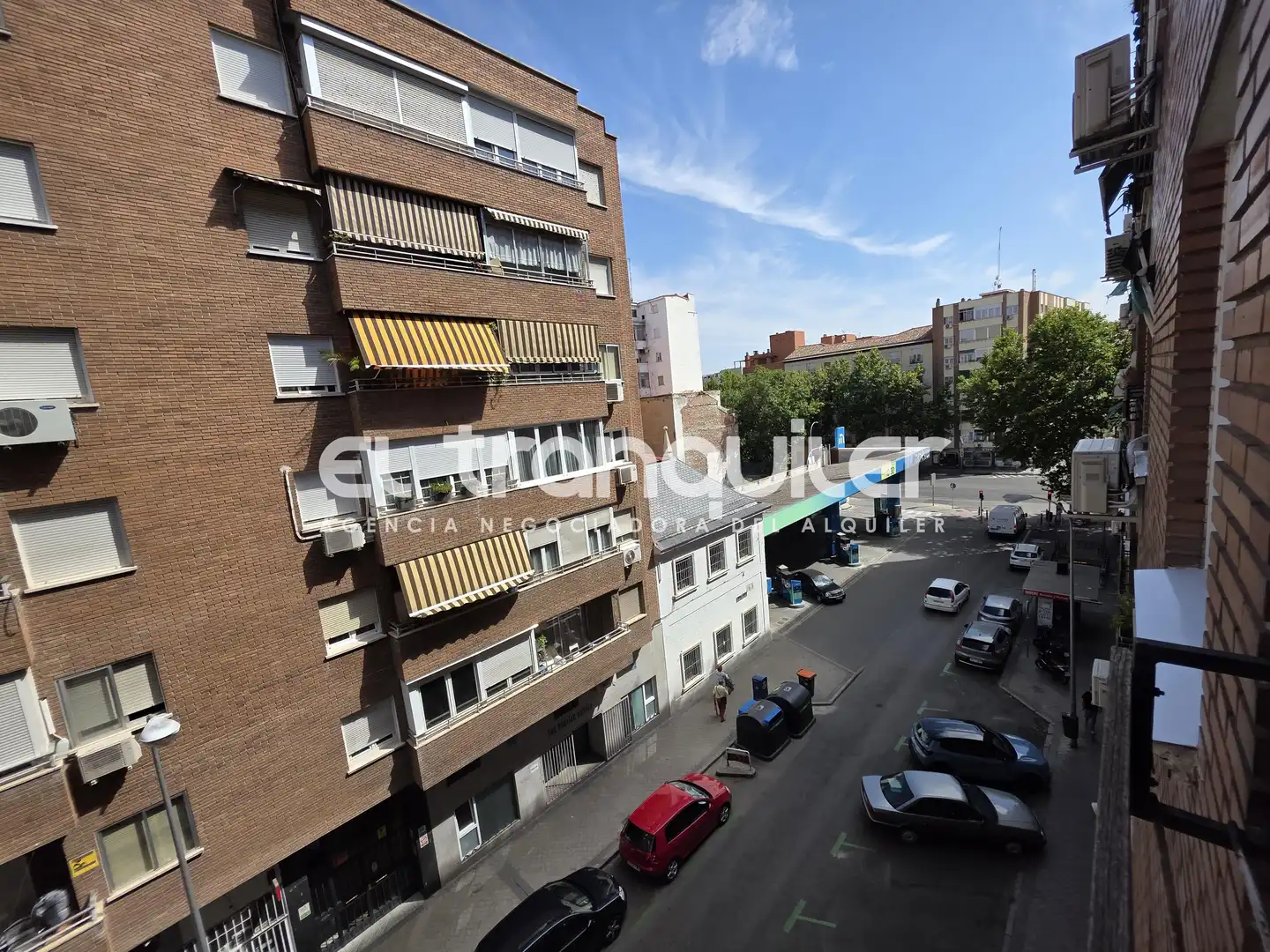 Vista exterior de Pis de lloguer en Madrid amb Terrassa, Moblat i Rentadora