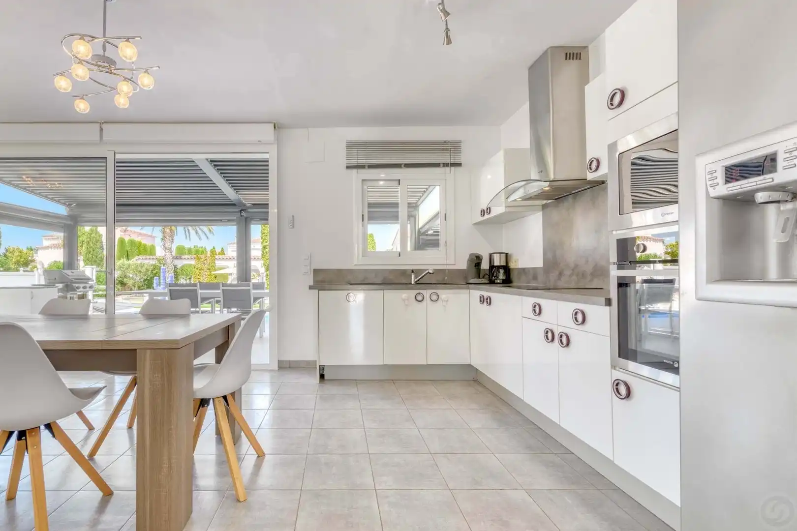 Cocina de Casa o chalet en venta en Empuriabrava con Aire acondicionado, Calefacción y Jardín privado