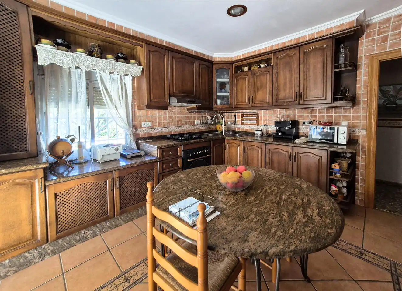 Cocina de Casa o chalet en venta en Elche / Elx con Aire acondicionado y Balcón
