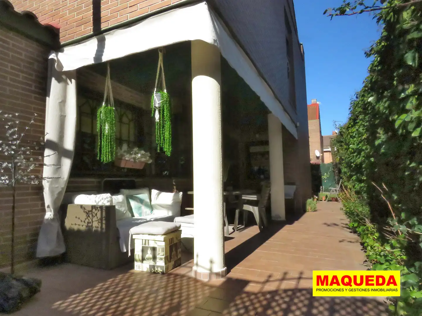Terrassa de Casa adosada en venda en Alcorcón amb Aire condicionat, Calefacció i Jardí privat