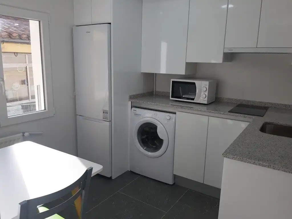 Cocina de Apartamento en venta en Burgos con Calefacción y Amueblado