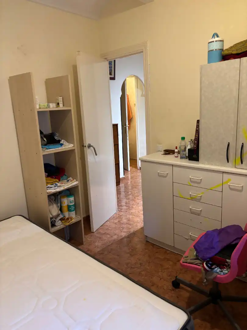 Schlafzimmer von Wohnungen zum Verkauf in Badalona mit Möbliert und Ofen