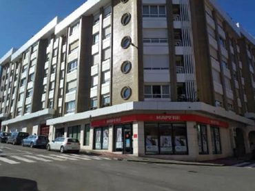 Locale commerciale in vendita a C/ Fausto Vigil