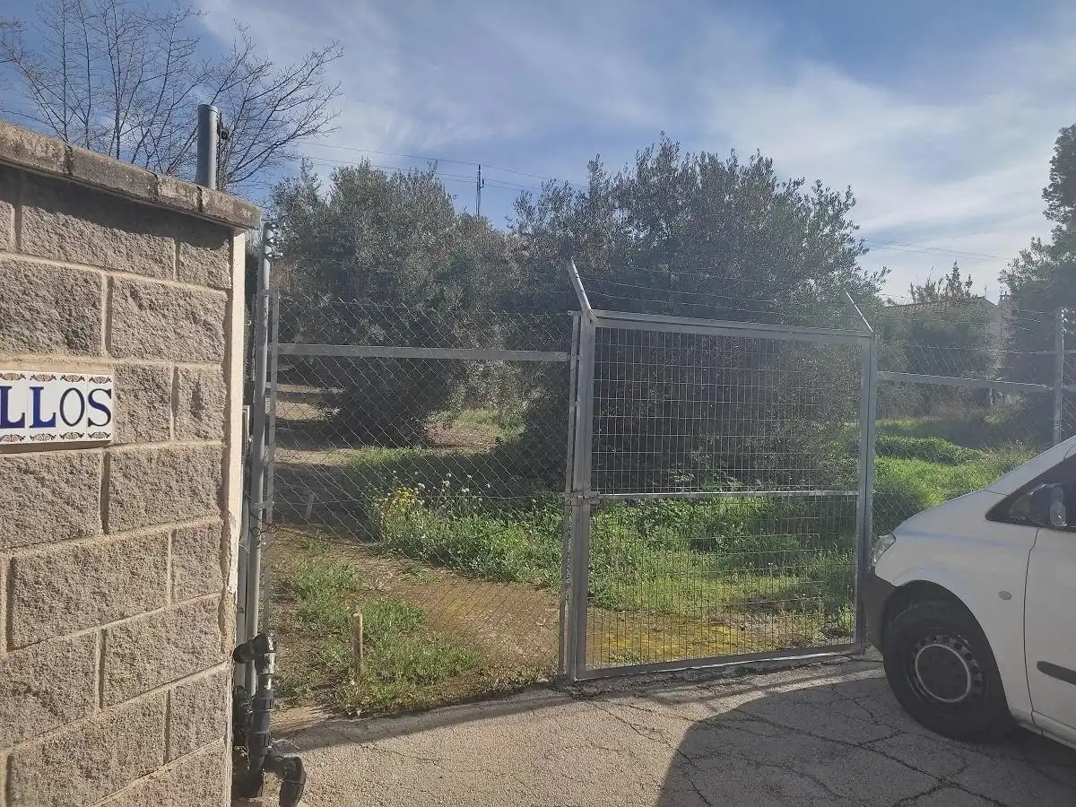 Terreni e lotti in vendita a Urbanización Puente de la Reina 23, imagen 3