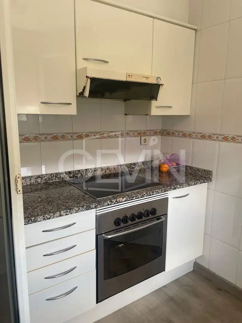 Cuina de Pis en venda en Santa Perpètua de Mogoda amb Aire condicionat, Calefacció i Parquet