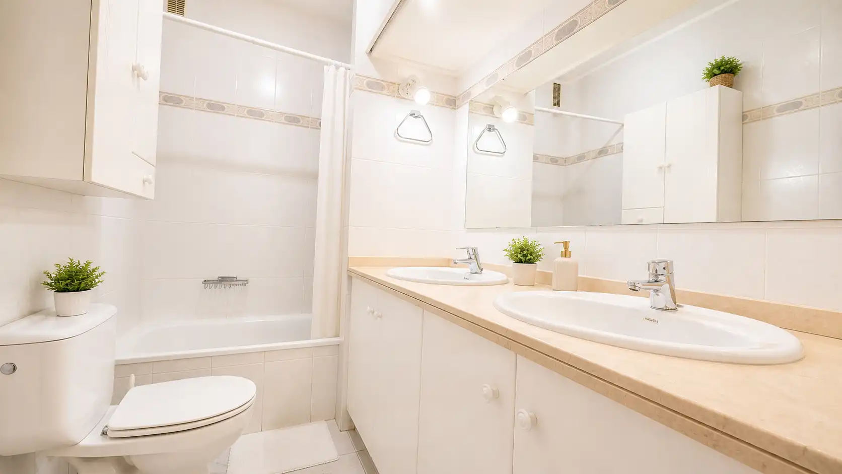Bany de Apartament en venda en Adeje amb Terrassa, Moblat i Forn