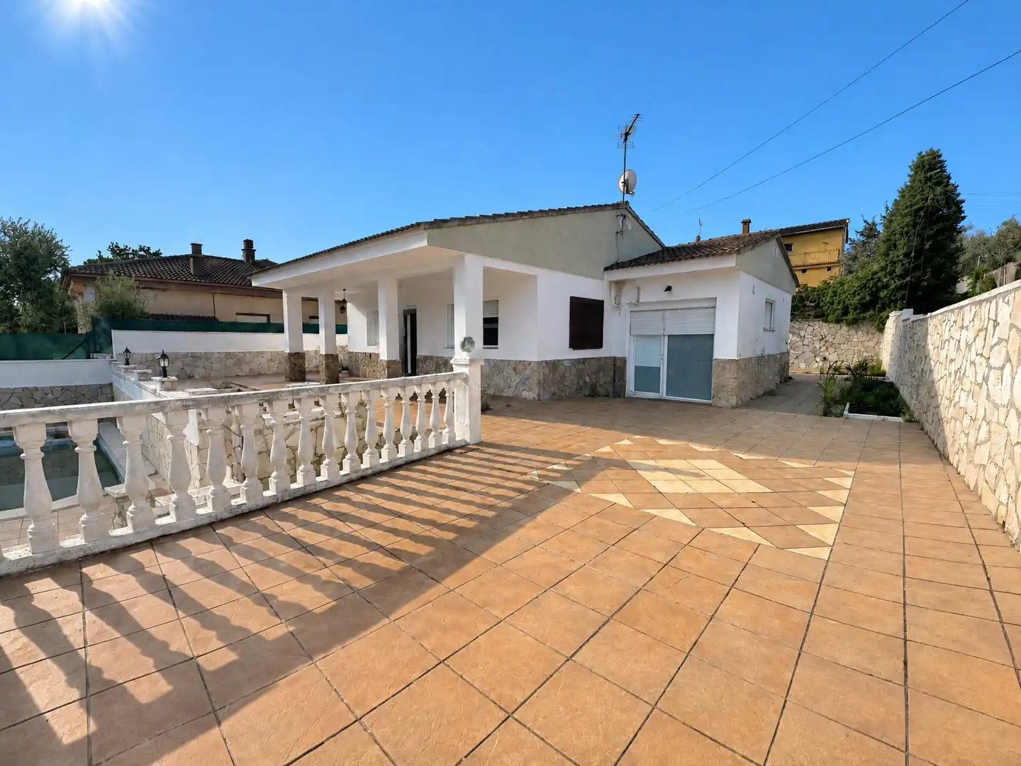 Villa con piscina in vendita a Calle Rovello