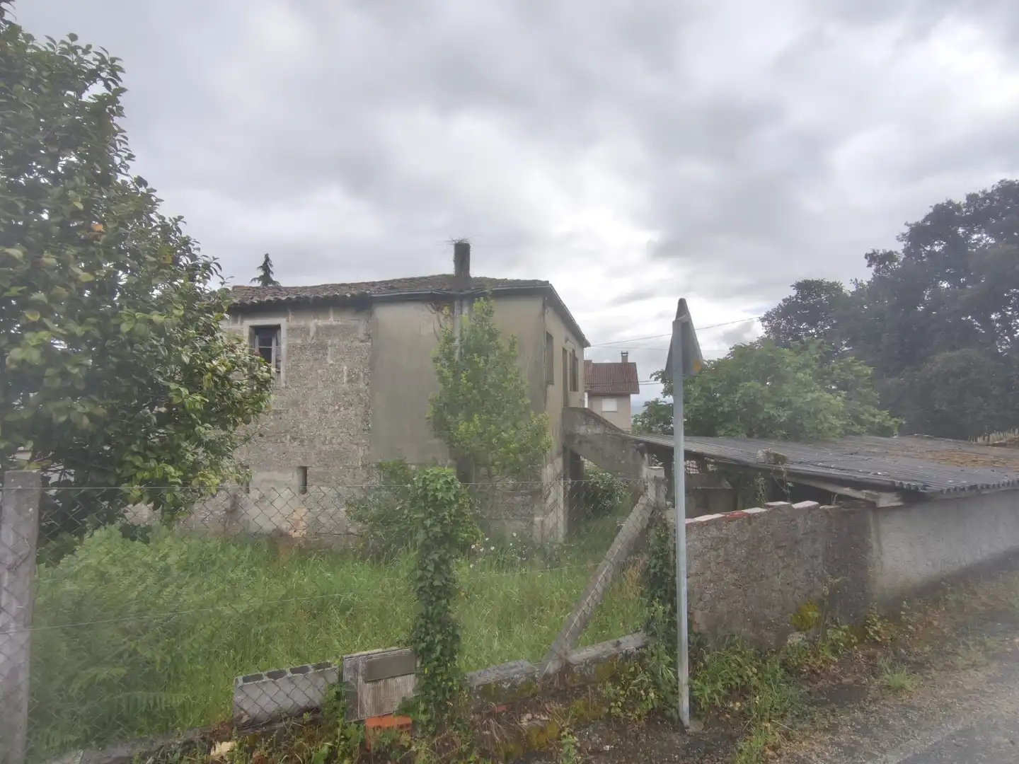 Haus oder Chalet zum Verkauf in Ourense Capital  mit Privatgarten und Balkon