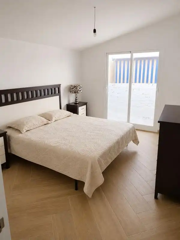 Habitación de Casa adosada en venta en Alhaurín El Grande con Aire acondicionado, Calefacción y Jardín privado