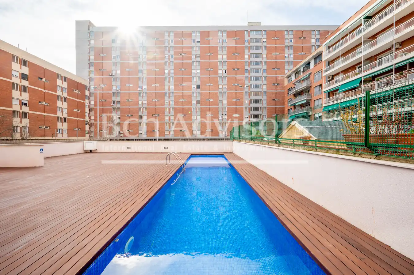 Swimming pool of Flat for sale in Barcelona  with Air Conditioner, Heating and Parquet flooring